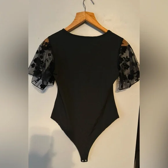 ✌️4/$20✌️ New bodysuit - Picture 2 of 9
